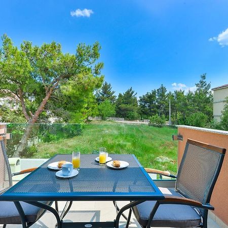 Cascada Villas With Private Jacuzzi And Private Parking Starigrad Paklenica Exterior photo