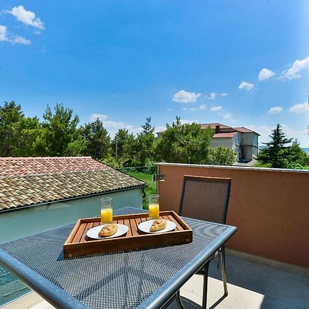 Cascada Villas With Private Jacuzzi And Private Parking Starigrad Paklenica Exterior photo