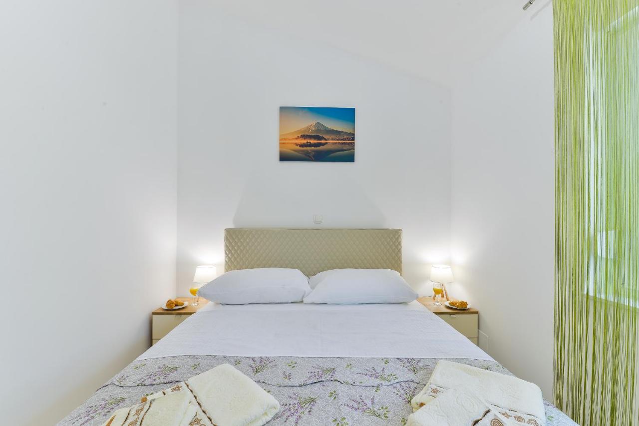 Cascada Villas With Private Jacuzzi And Private Parking Starigrad Paklenica Exterior photo