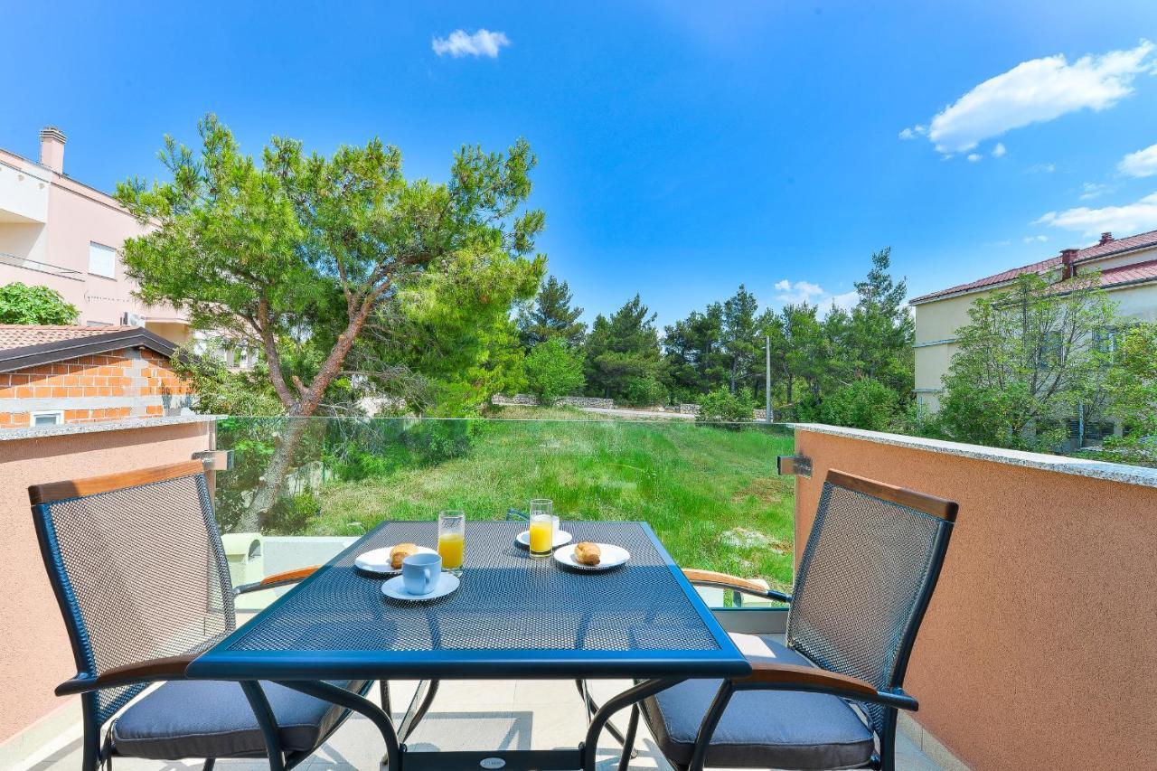 Cascada Villas With Private Jacuzzi And Private Parking Starigrad Paklenica Exterior photo