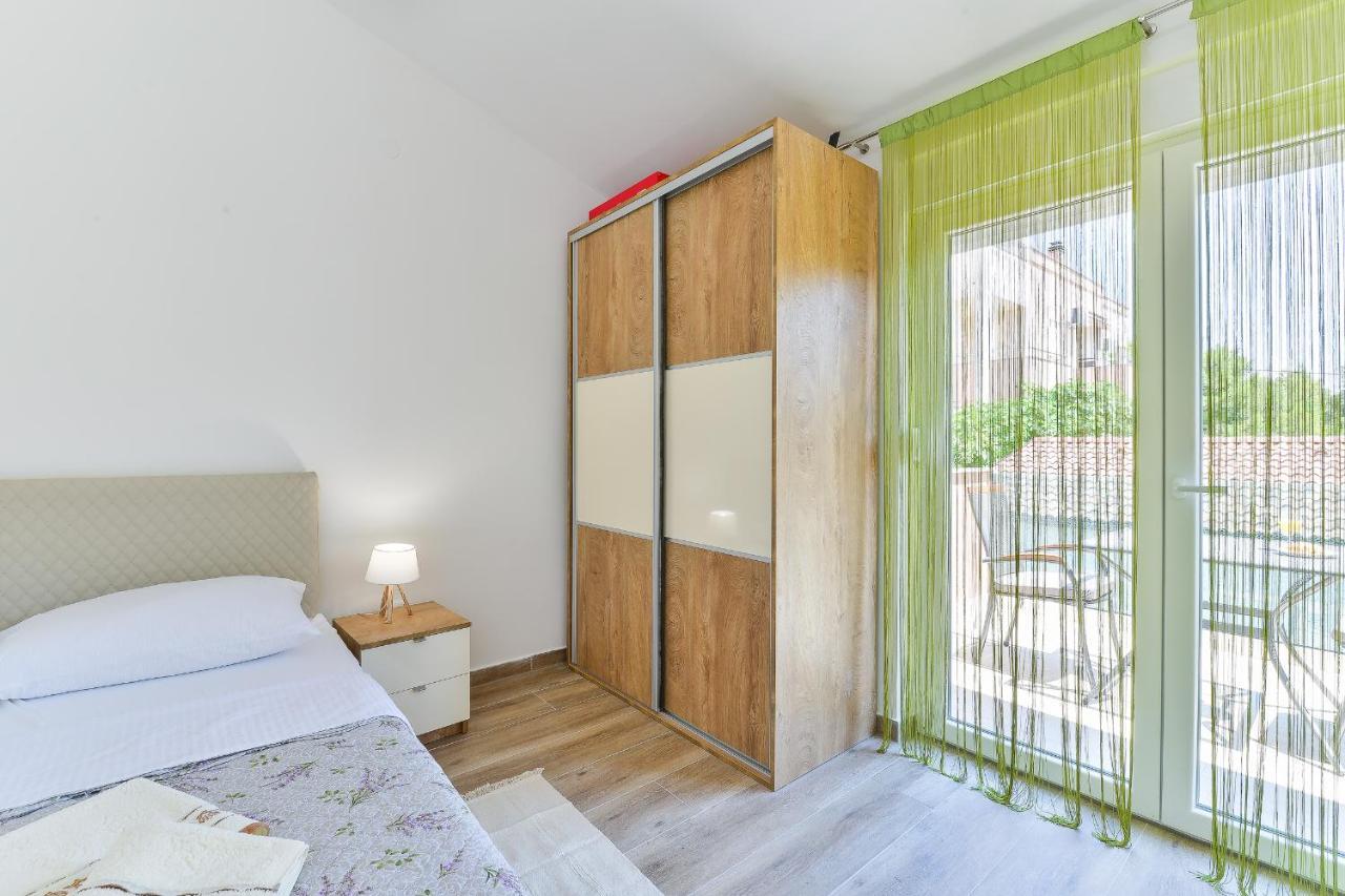 Cascada Villas With Private Jacuzzi And Private Parking Starigrad Paklenica Exterior photo